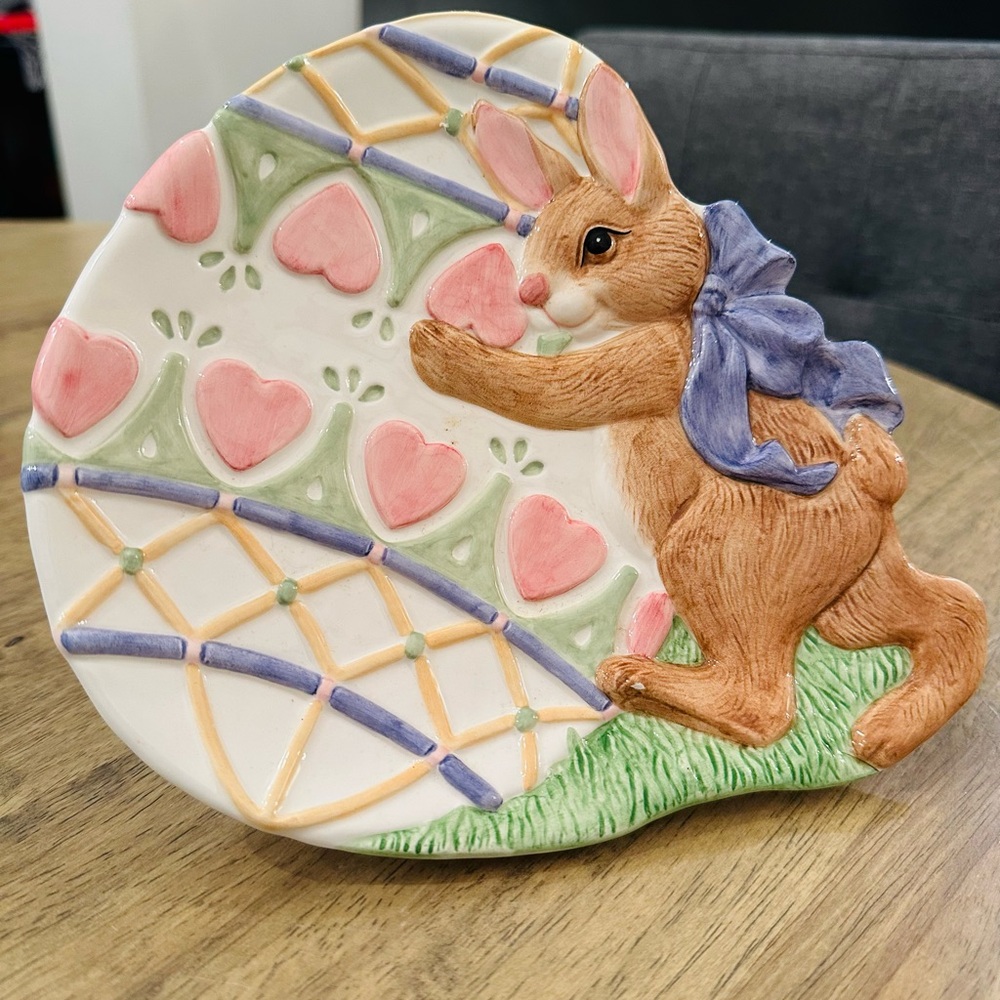 Fitz and Floyd Vintage Easter Bunny Holding Egg Ceramic Plate
